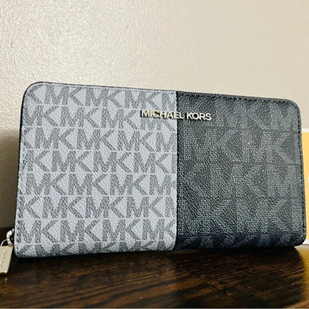 Michael Kors Jet Set Medium Phone Wallet Pale Blue Multi Logo Leather NWT